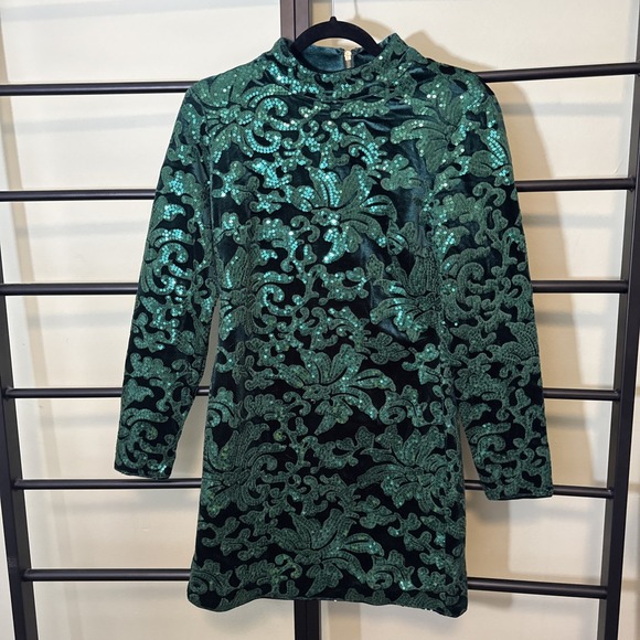 VENUS Dresses & Skirts - Venus Dress Women Dark Green Sequin Velvet Long Sleeve Mini Party Glam Size 8